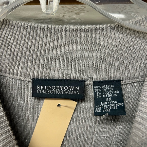 Gray Ribbed Women's Top - Picture 2 of 6